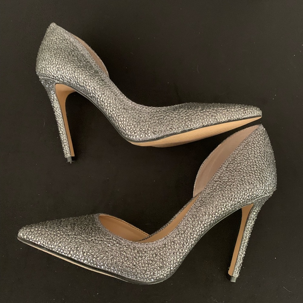 INC Evening look, Crystal Silver/ Pewter Rhinestones size 5, fits like a 5.5